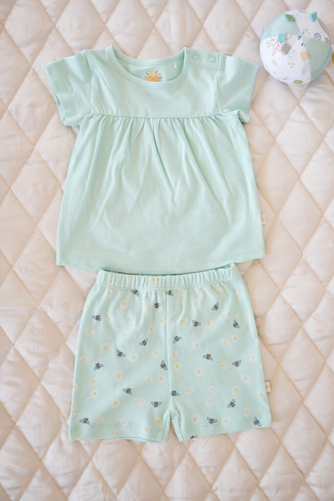 Girls Pajamas Set - Bee