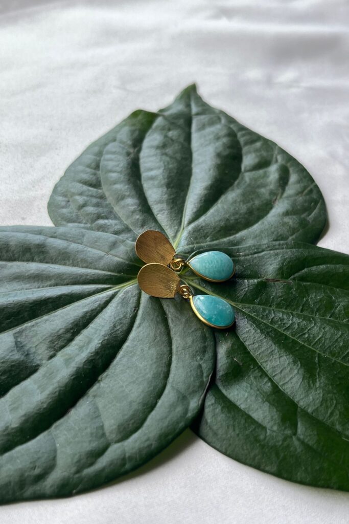Chalcedony Dangler