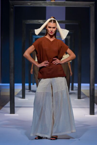 Pintucked Seethrough Pant