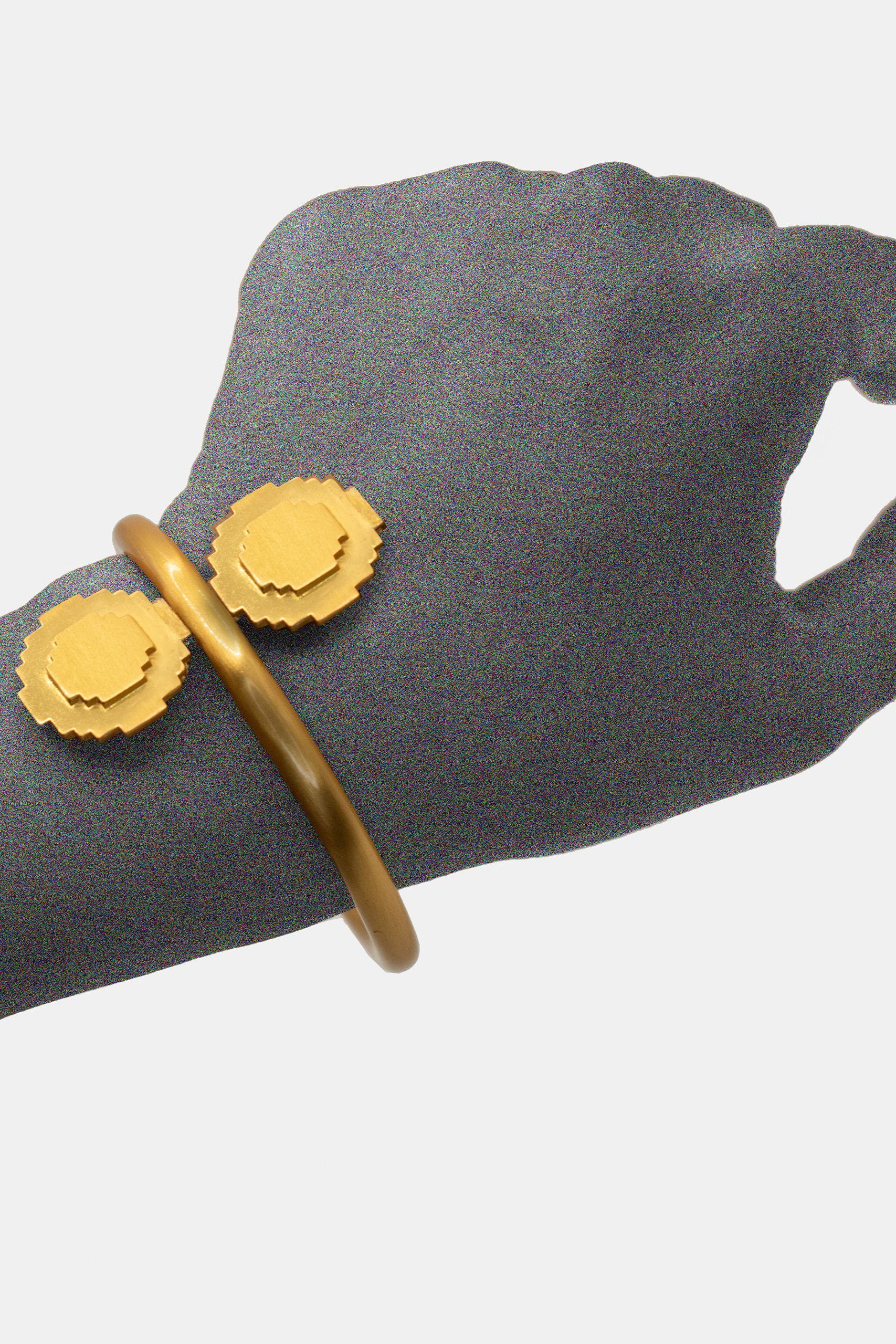 Gold +2 - Image 2
