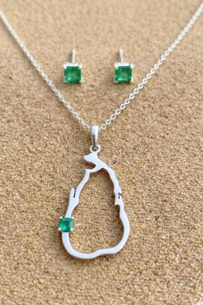 May Emeralds Pendant & Studs