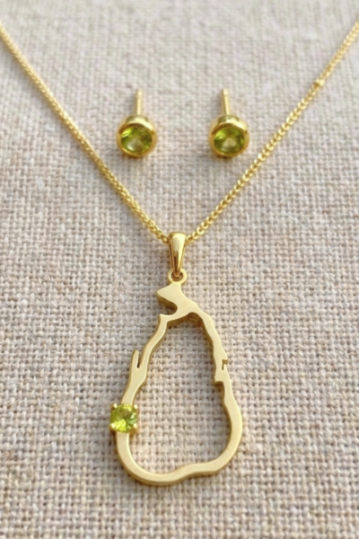 August Peridots Pendant & Studs