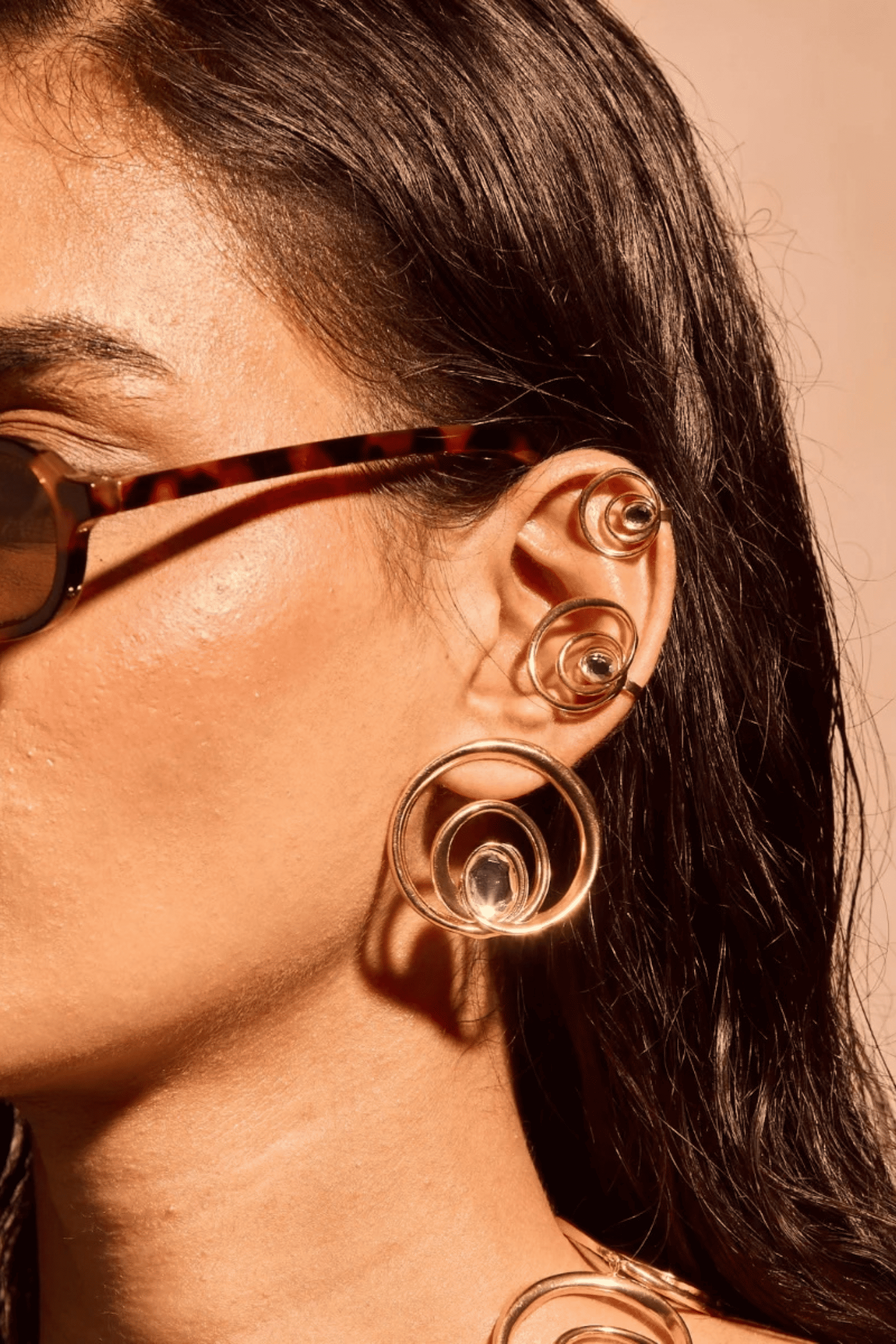 Wave Curve Studs