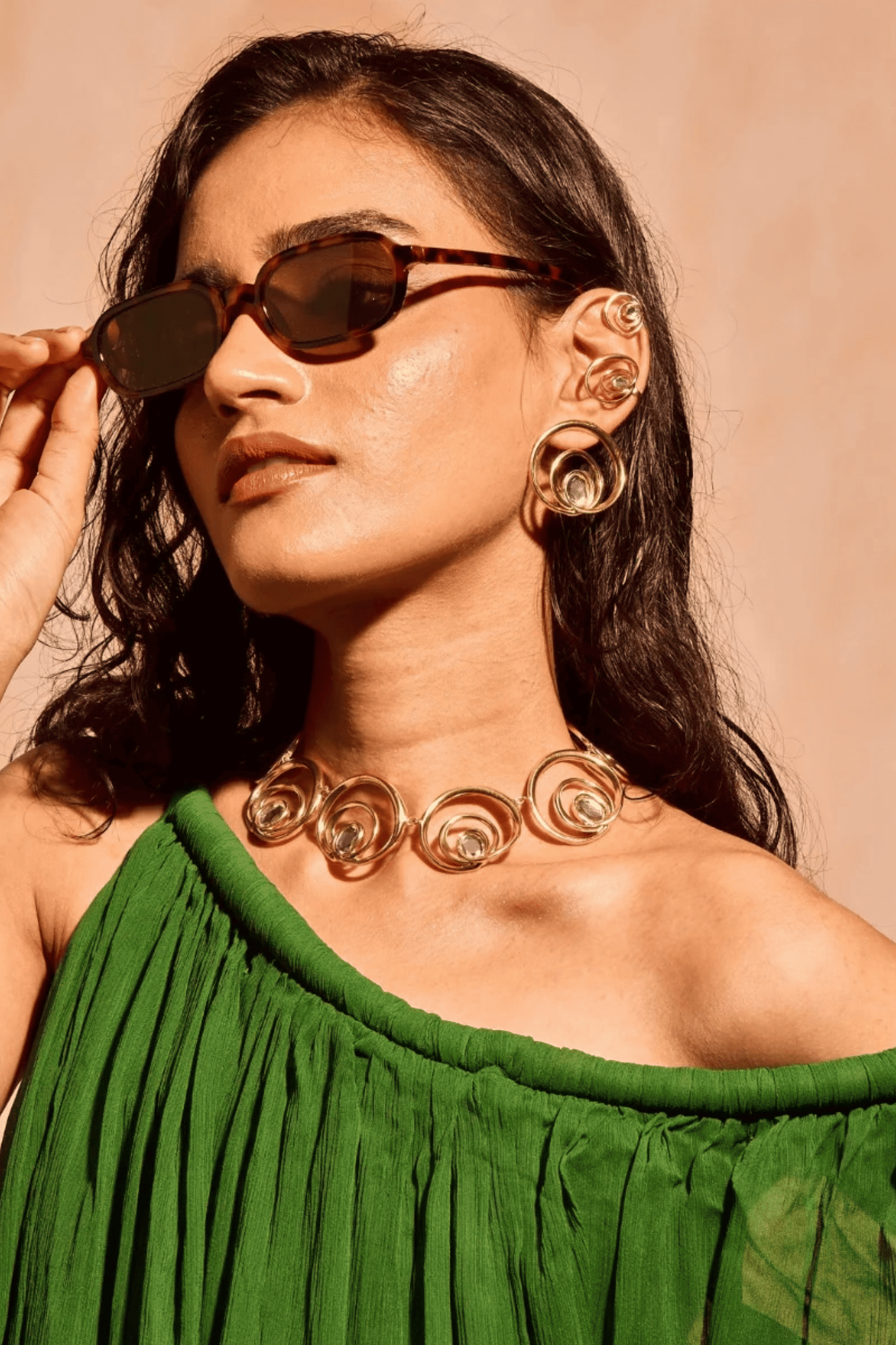 Wave Curve Studs - Image 3