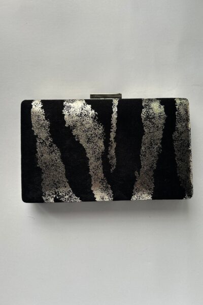 Kendra Fable Clutch